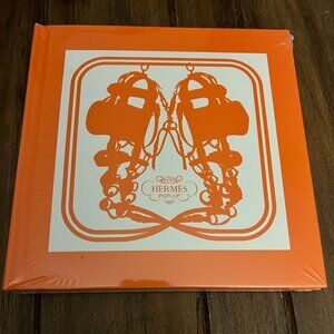 Hermes Livre Pop Up Book San Coloris New